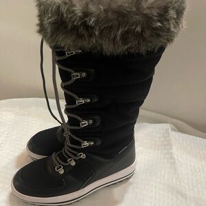 New COUGAR Women Vesta Waterproof Knee High Snow Boot. Size 7 Without box